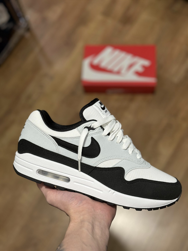 NK Air Max 1 Unisex (Blanco/Negro)