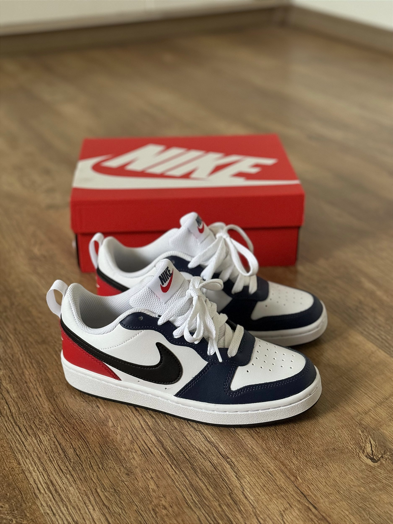 NK Court Borough Unisex (blanco/rojo/marino)