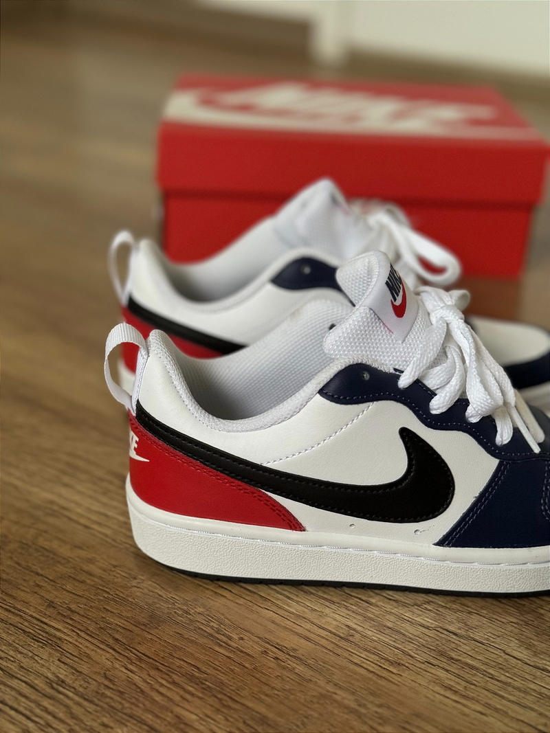 NK Court Borough Unisex (blanco/rojo/marino)